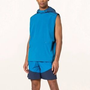 Under Armour Men's Rush Woven Hooded Vest Hoodie NWT Blue Size Medium